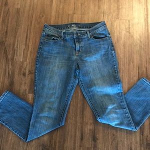 Medium wash jean